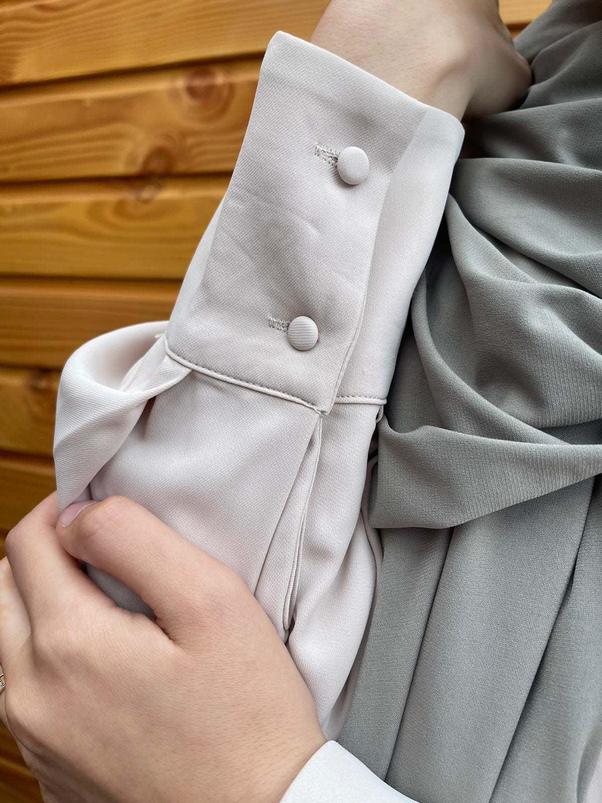 Abaya met V hals- Creme