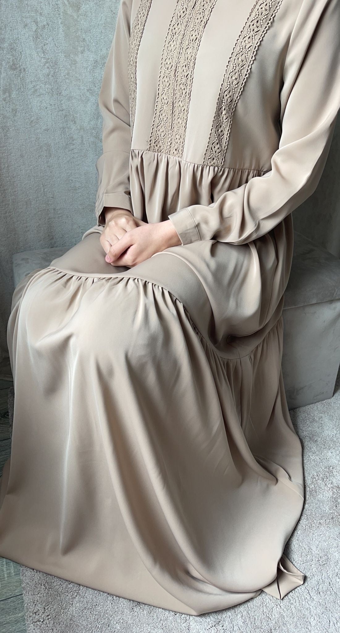 Jurk met kant-Beige